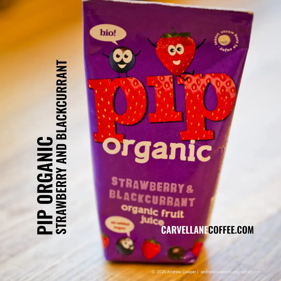 pip organic strawberry & blackcurrant fruit juice